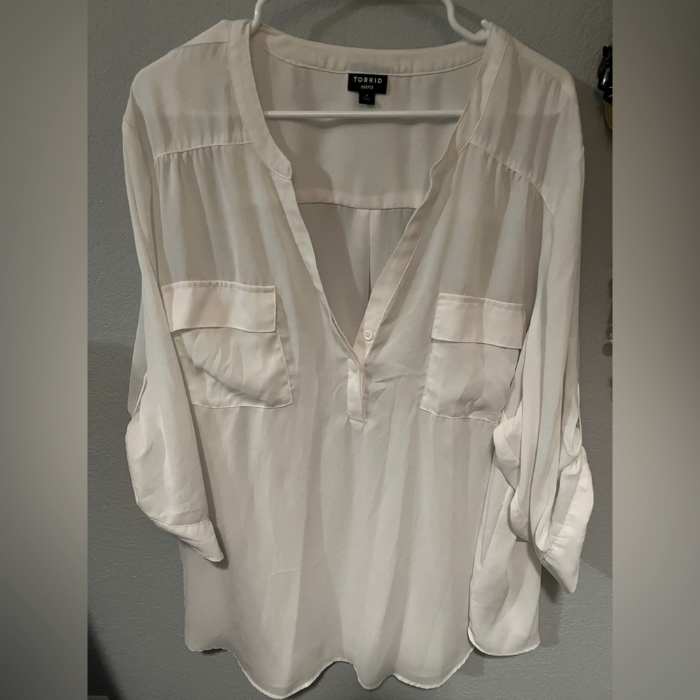 White Torrid top mint condition